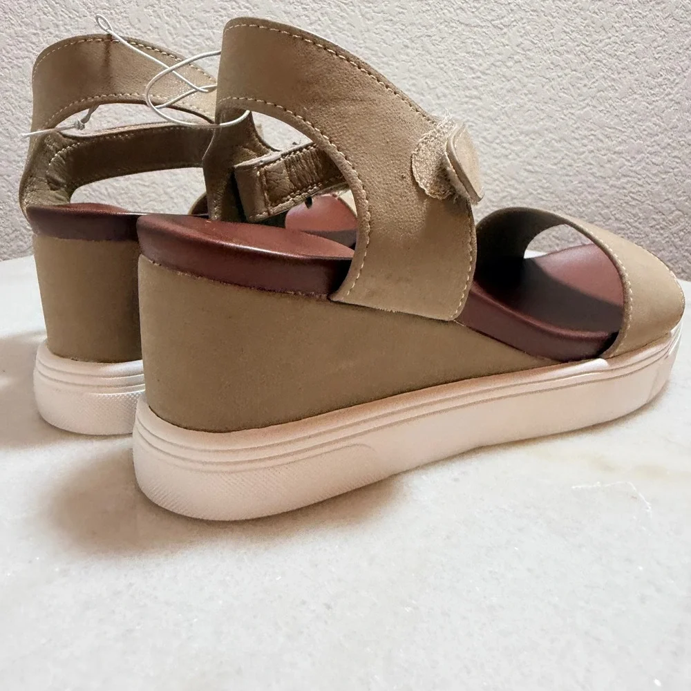 MIA Womens Taupe Platform Wedge Sandals Size 9 Hook Loop Ankle Strap Neutral‎